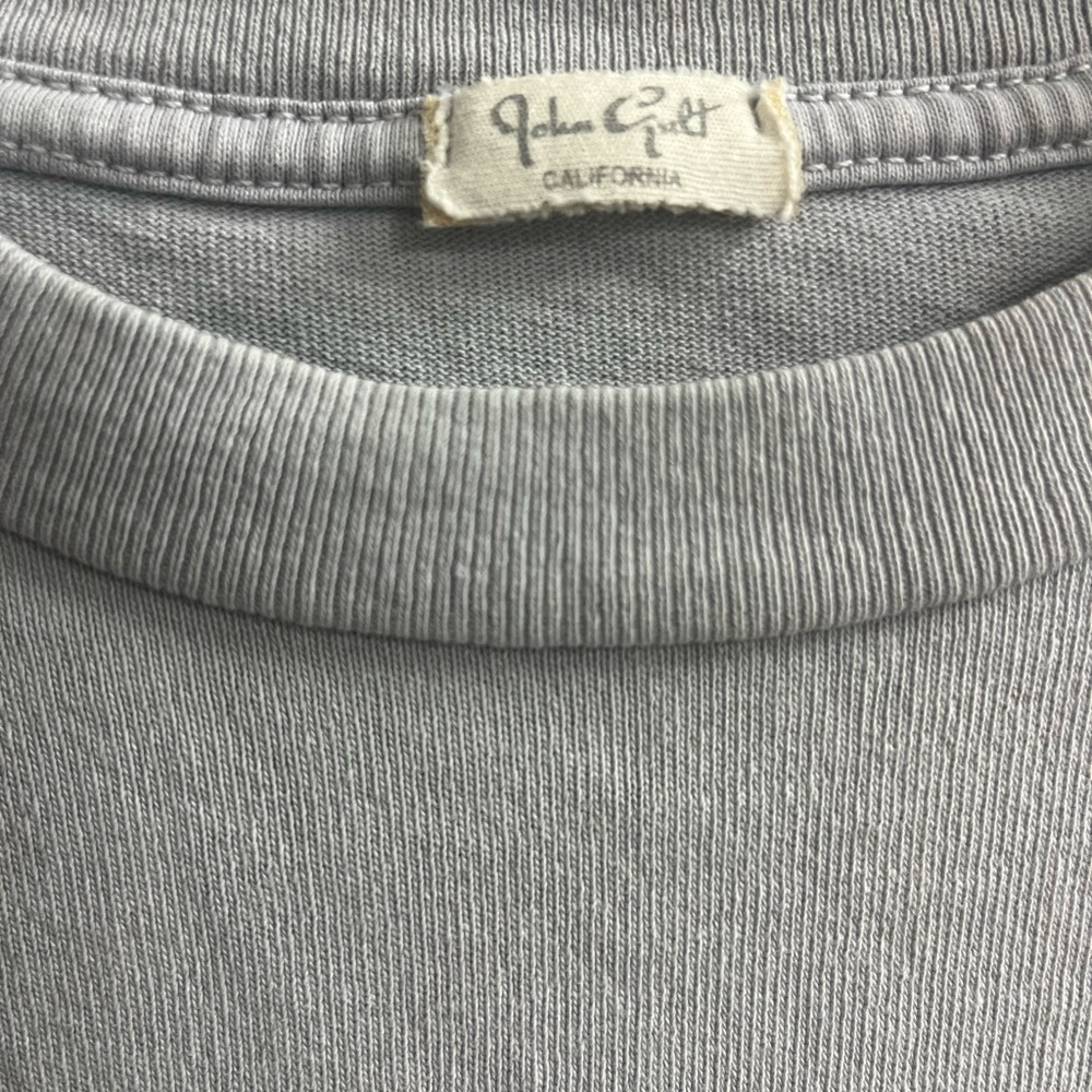 Brandy Melville Gray Yosemite Crop Top - Picture 3 of 5